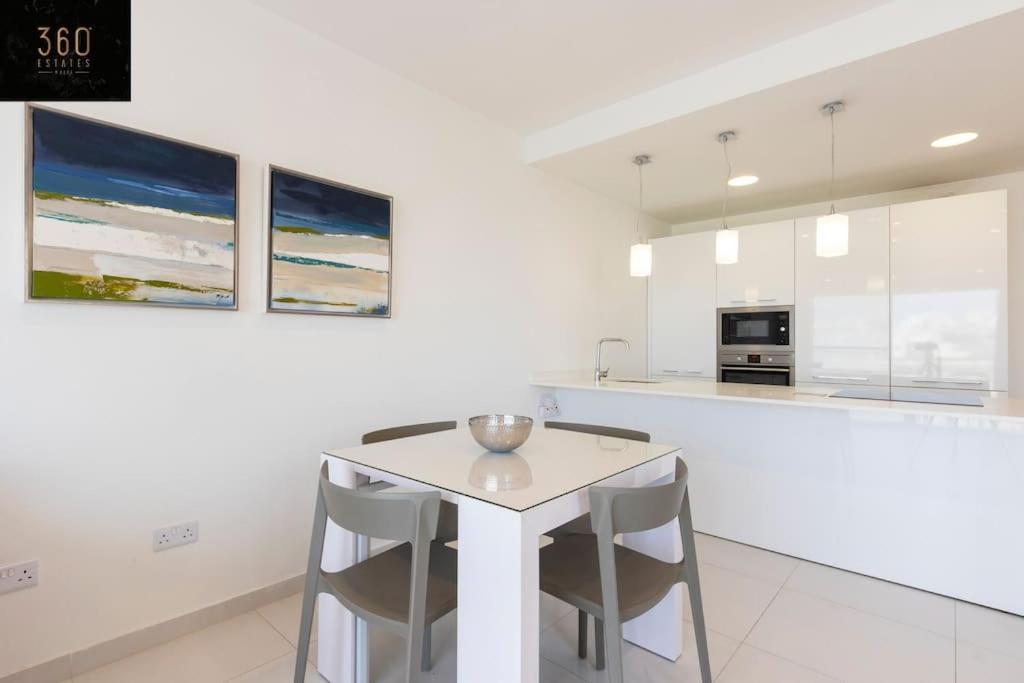 Modern 2Br Apt In The Quaint Village Of Marsaskala & Ac By 360 Estates エクステリア 写真